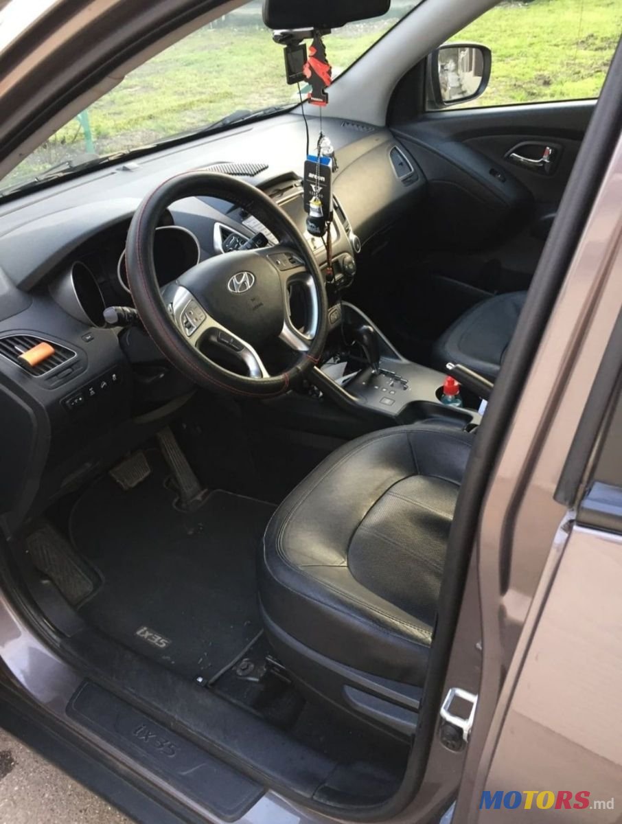 2012' Hyundai ix35 photo #3