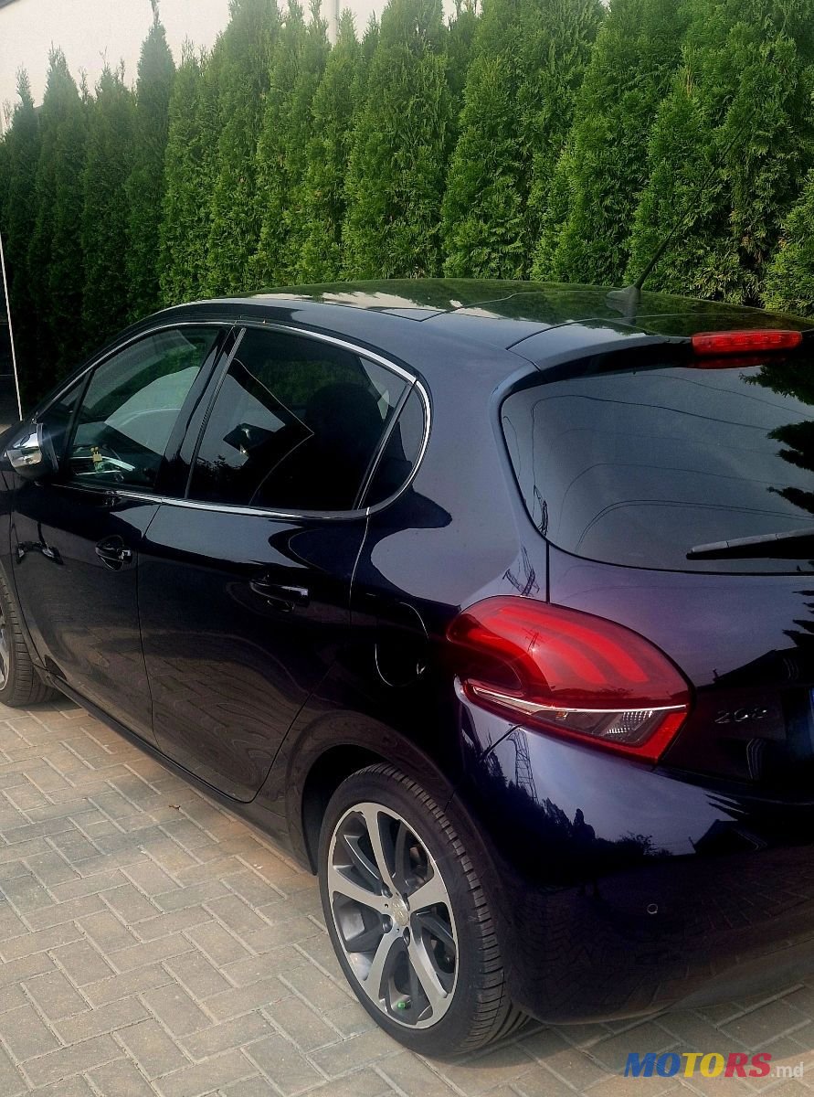 2015' Peugeot 208 photo #1