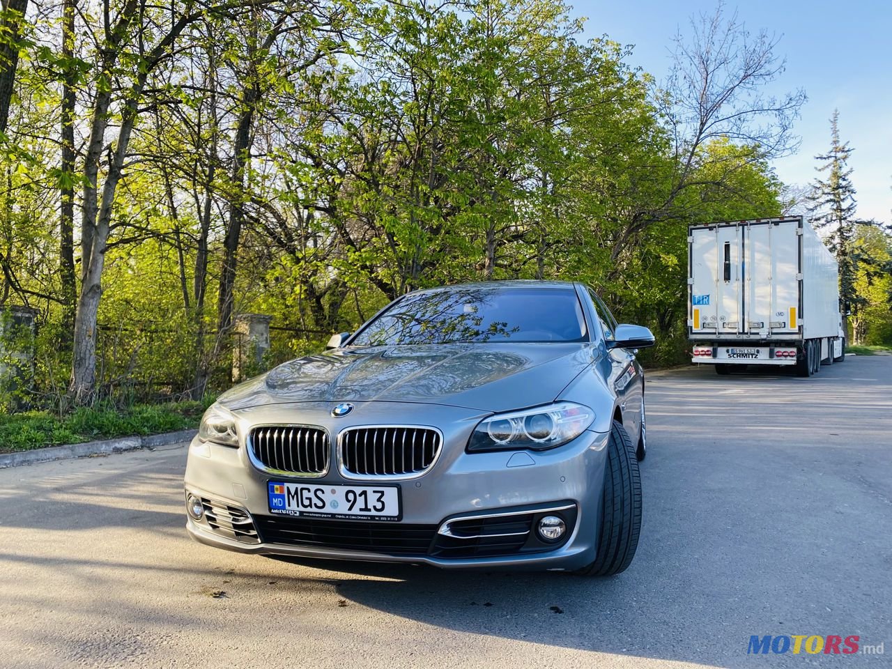 2015' BMW 5 Series photo #1