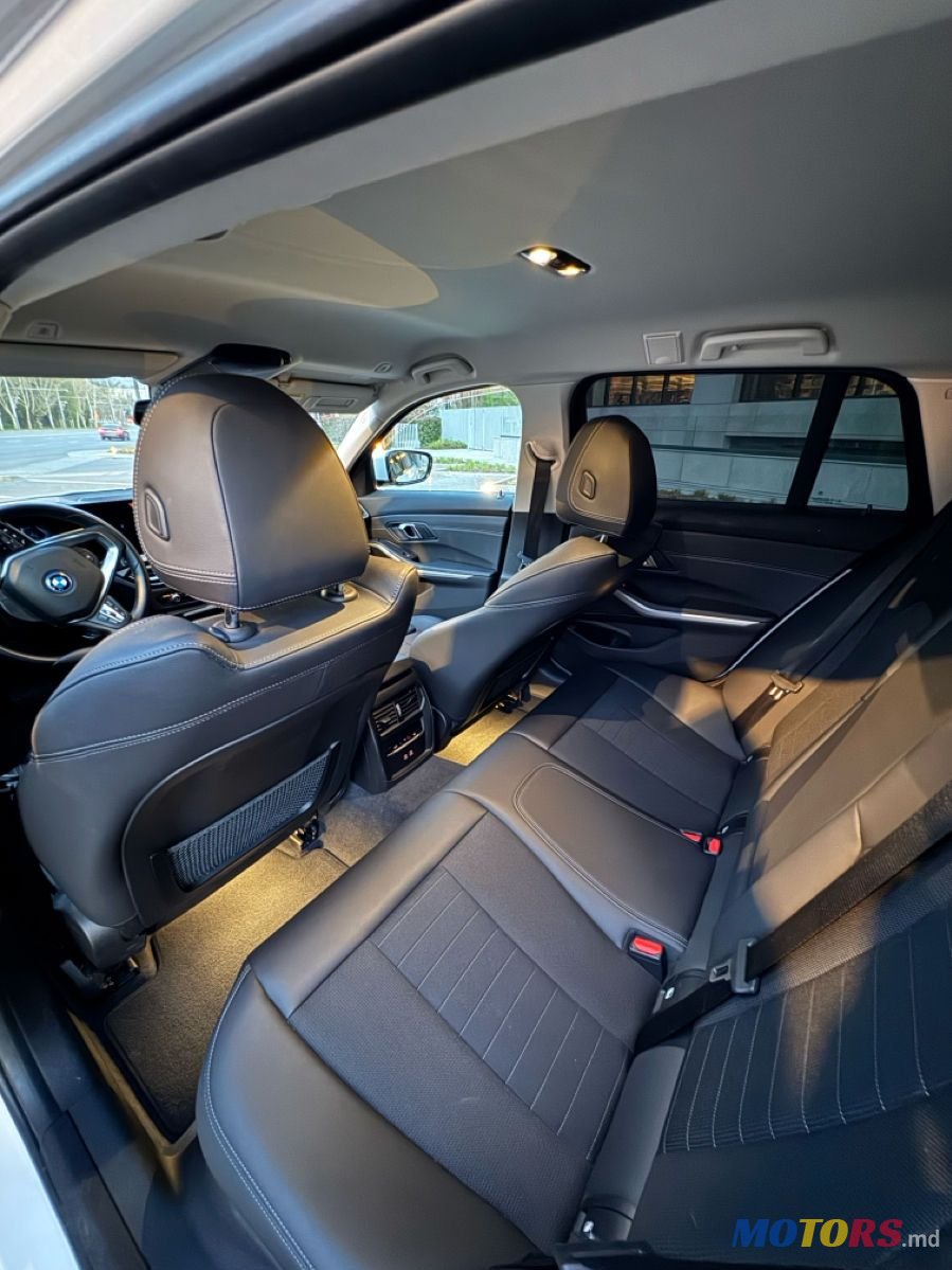 2023' BMW 3 Series photo #6