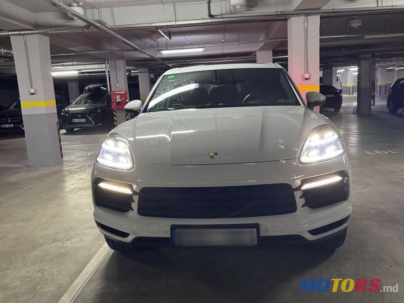 2018' Porsche Cayenne photo #2