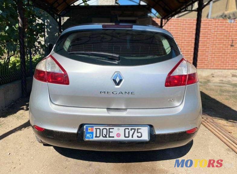 2012' Renault Megane photo #2