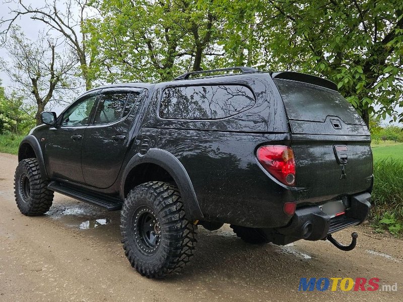 2009' Mitsubishi L200 photo #5