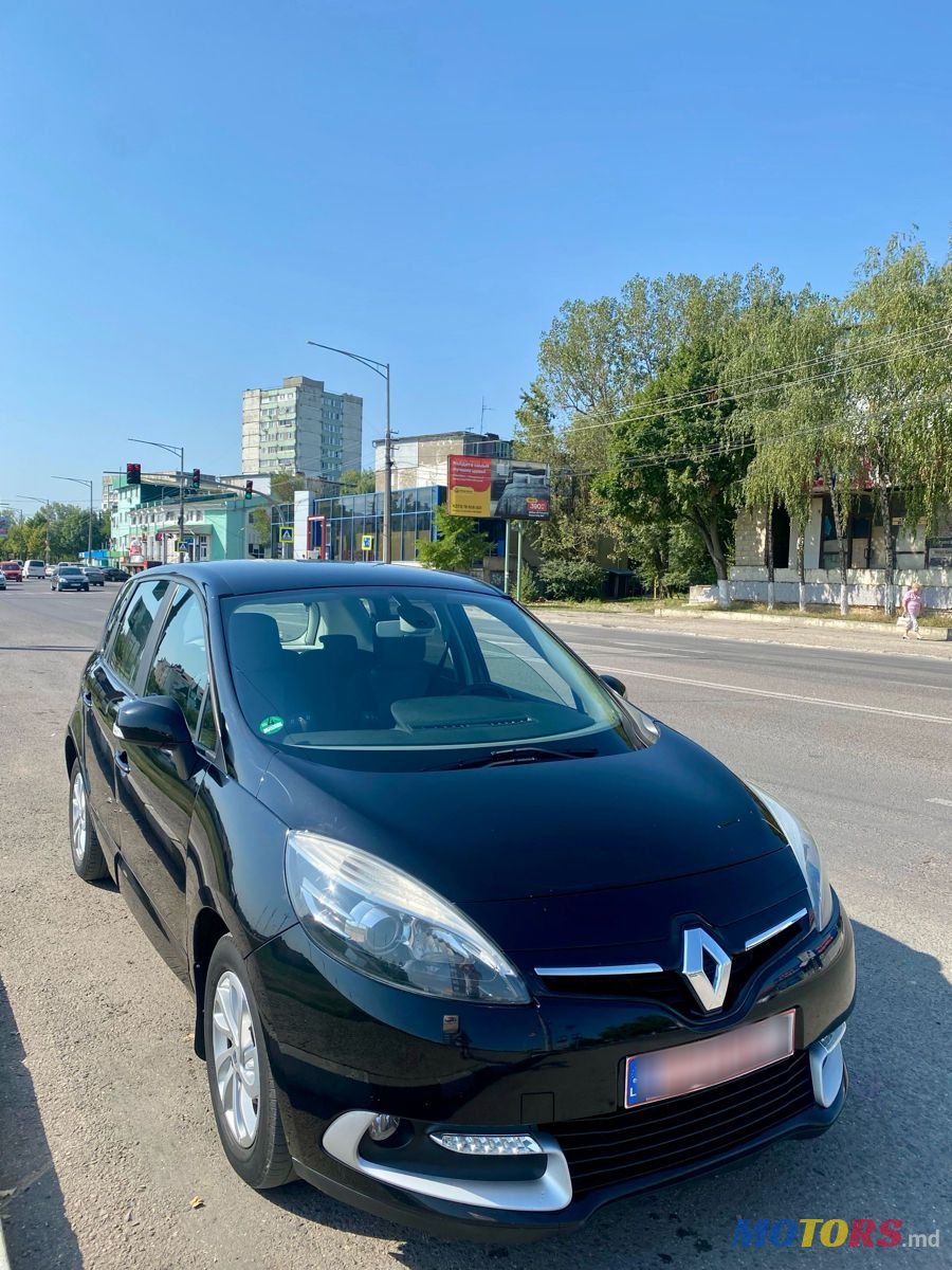 2013' Renault Scenic photo #1