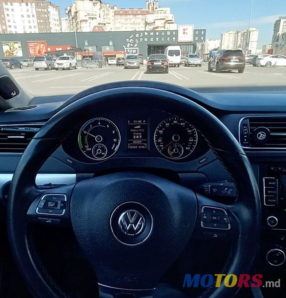 2013' Volkswagen Jetta photo #3