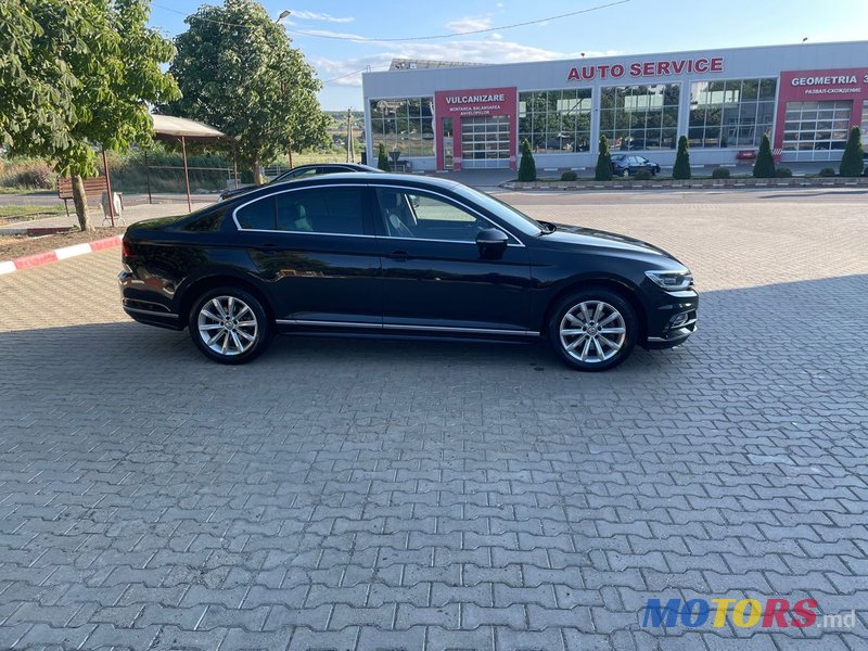 2018' Volkswagen Passat photo #5