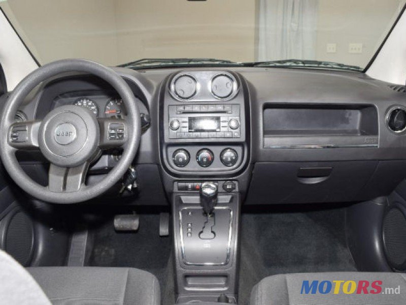 2013' Jeep Compass photo #2