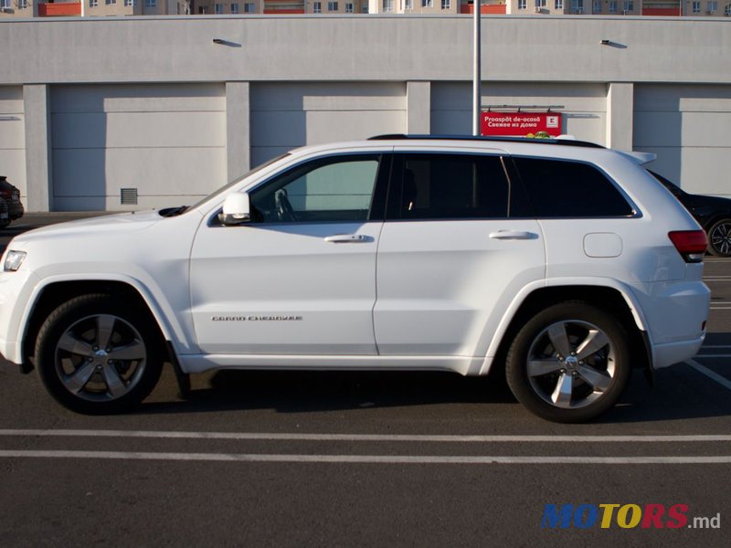 2015' Jeep Grand Cherokee photo #3