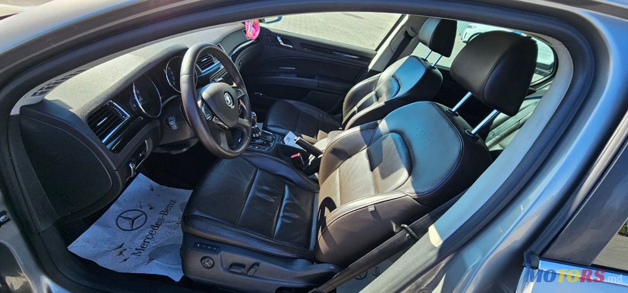 2014' Skoda Superb photo #6