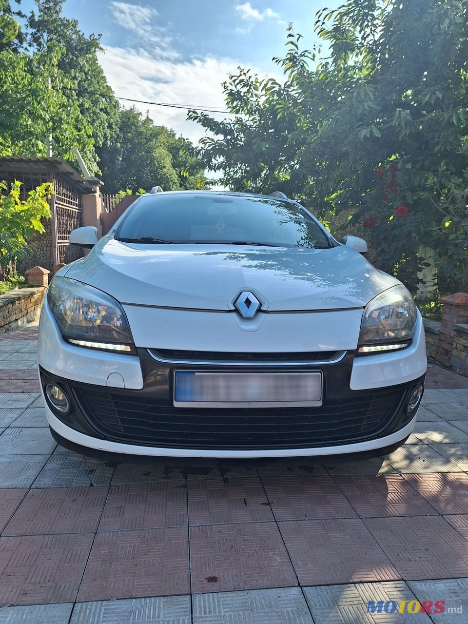 2013' Renault Megane photo #1