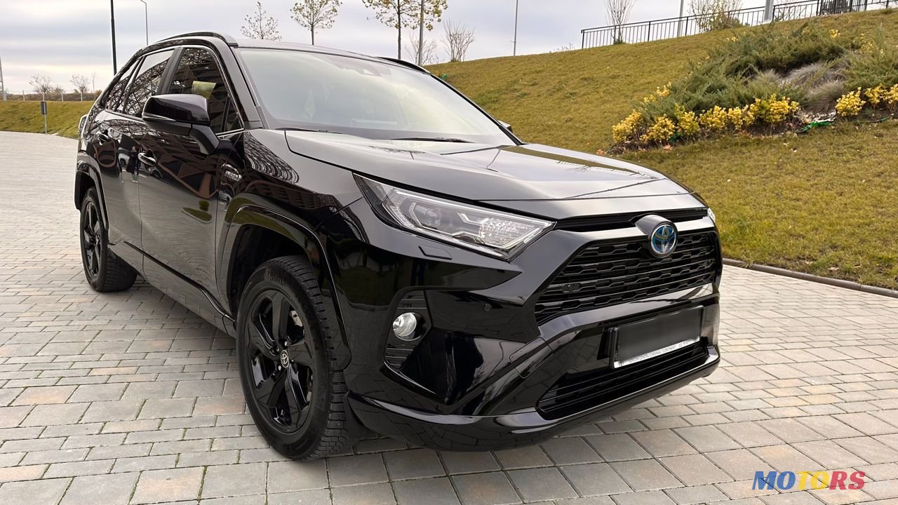 2021' Toyota RAV4 photo #3