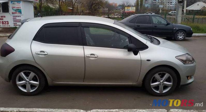 2007' Toyota Auris photo #1