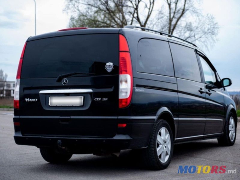 2008' Mercedes-Benz Viano photo #4