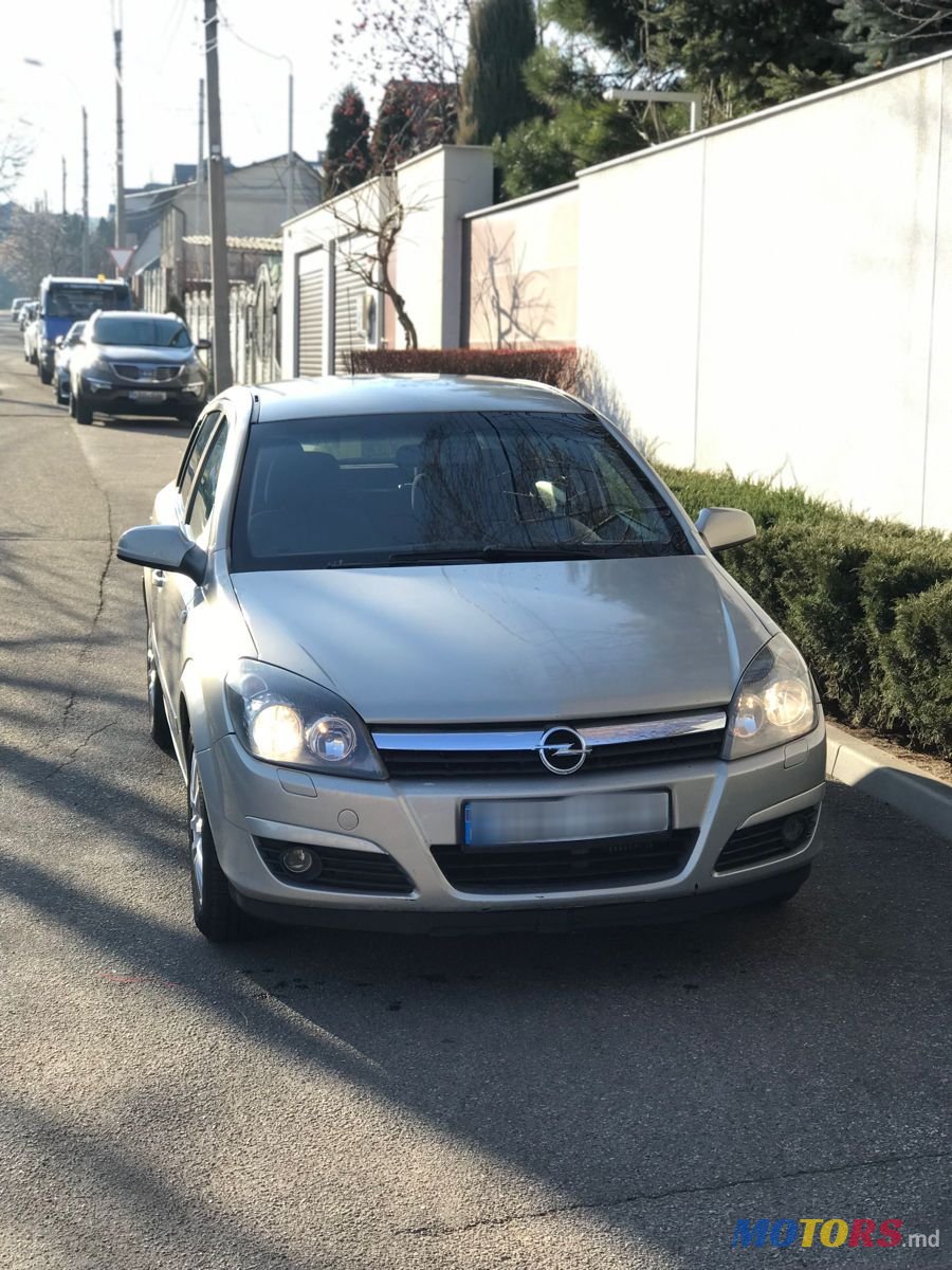 2006' Opel Astra photo #2
