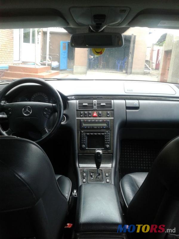 2002' Mercedes-Benz E-Class photo #5
