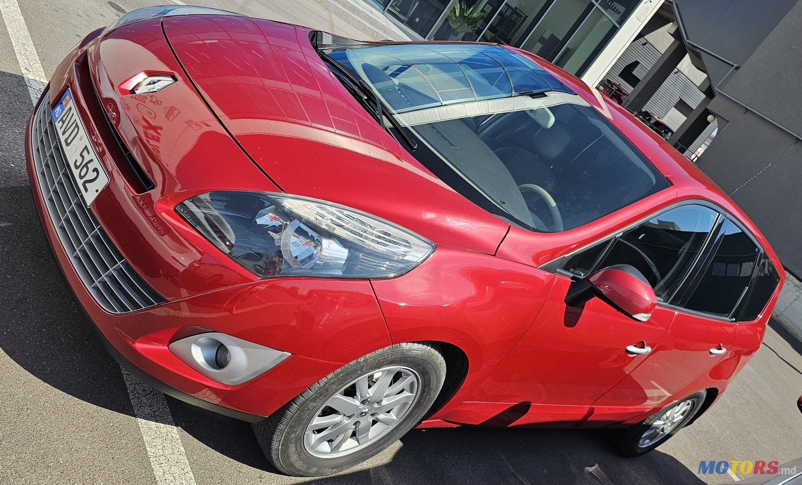 2009' Renault Grand Scenic photo #2