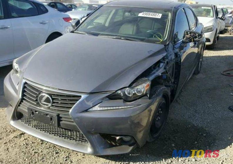 2014' Lexus IS photo #2