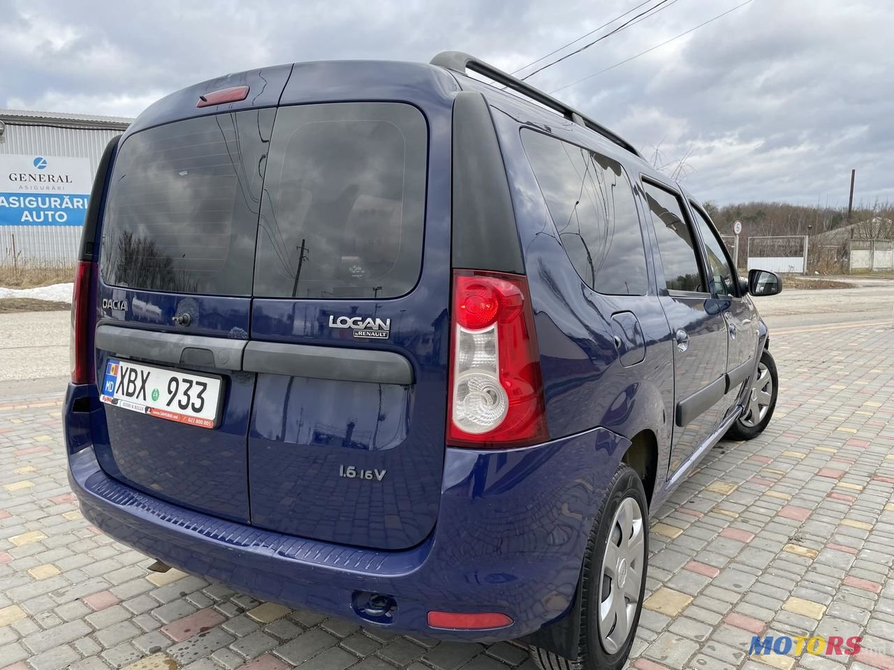 2009' Dacia Logan photo #3