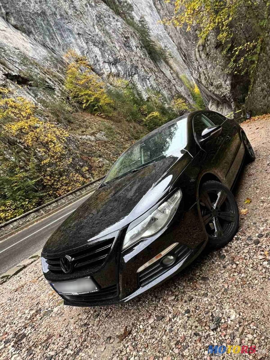 2013' Volkswagen Passat photo #2