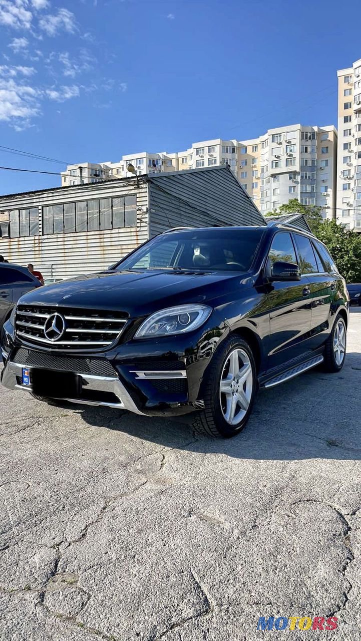 2013' Mercedes-Benz M Класс photo #3