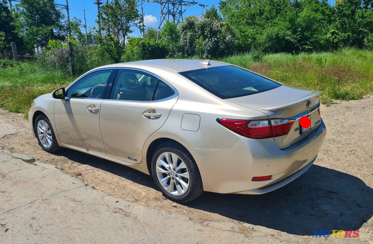 2013' Lexus Es Series photo #3