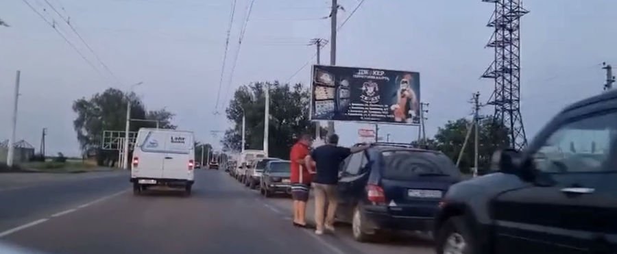 В Приднестровье километровые очереди на газовые заправки