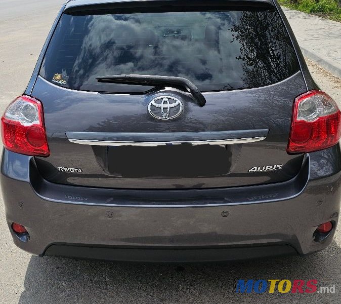 2010' Toyota Auris photo #5