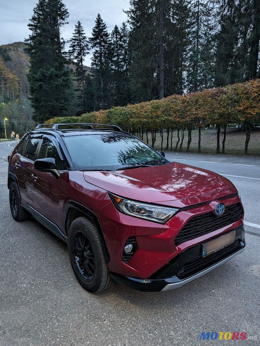 2020' Toyota RAV4 photo #4
