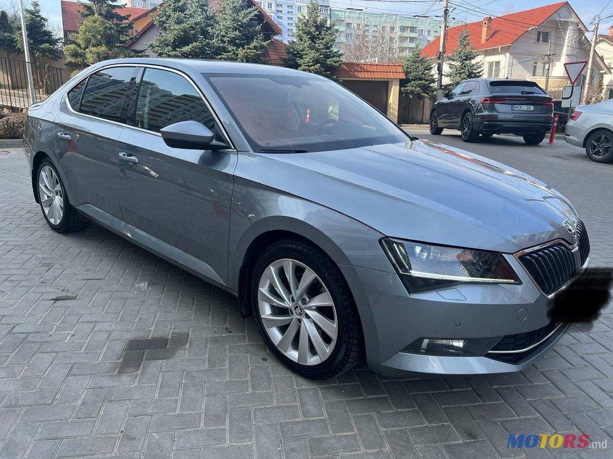 2016' Skoda Superb photo #3