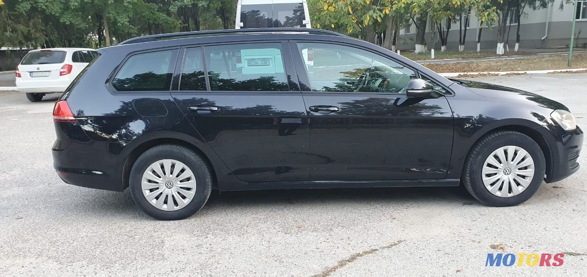 2012' Volkswagen Golf photo #2