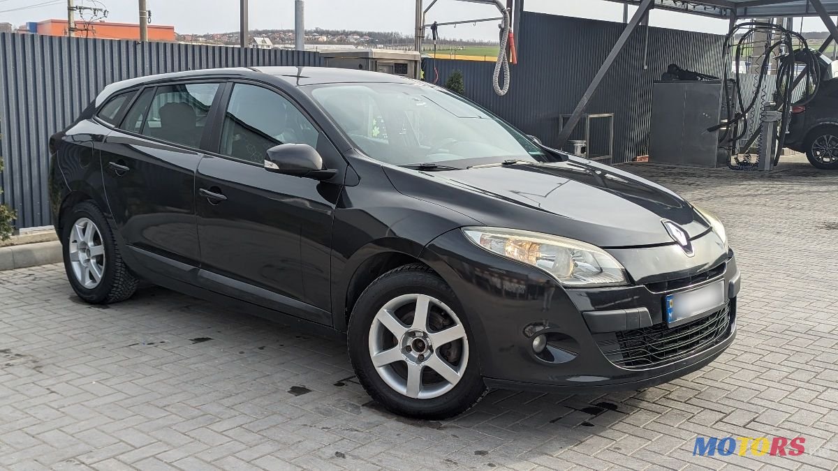 2010' Renault Megane photo #2
