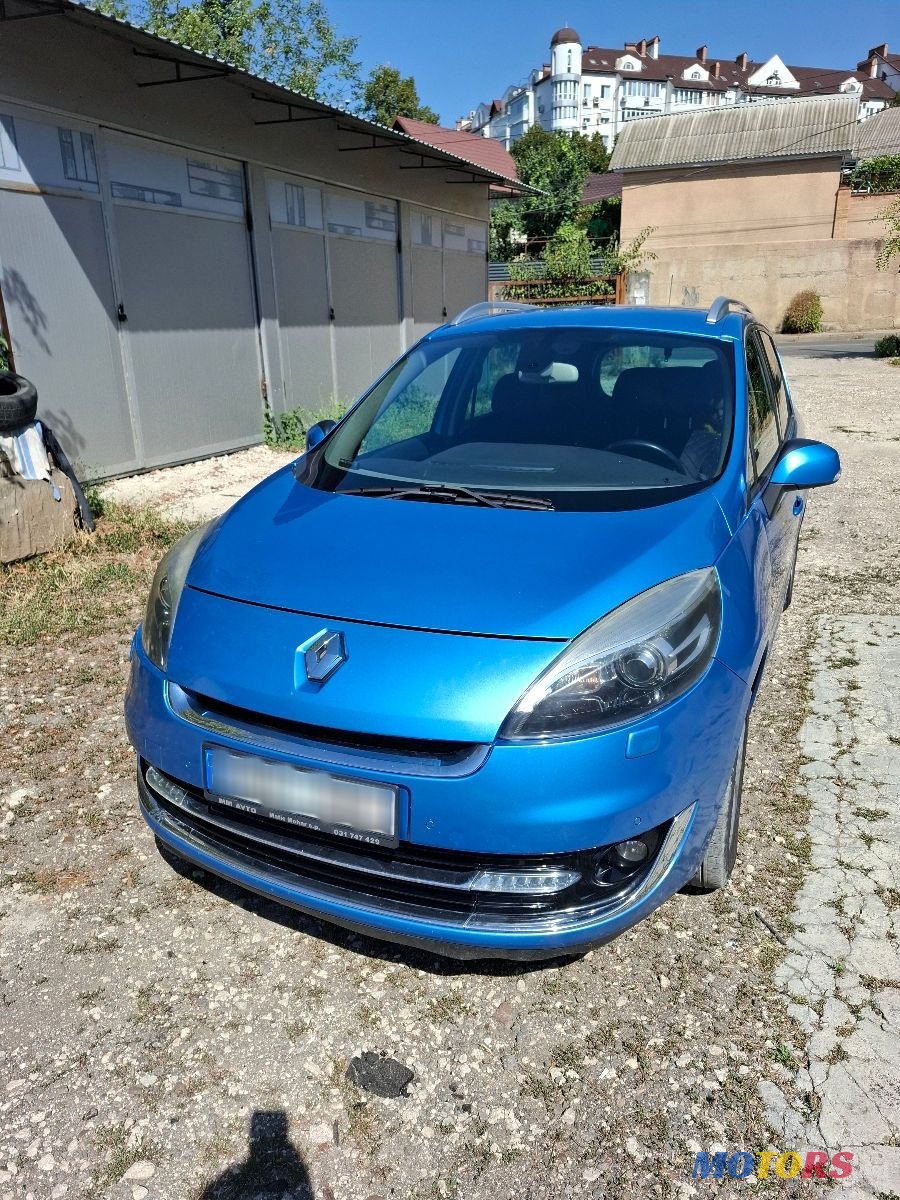 2012' Renault Grand Scenic photo #4