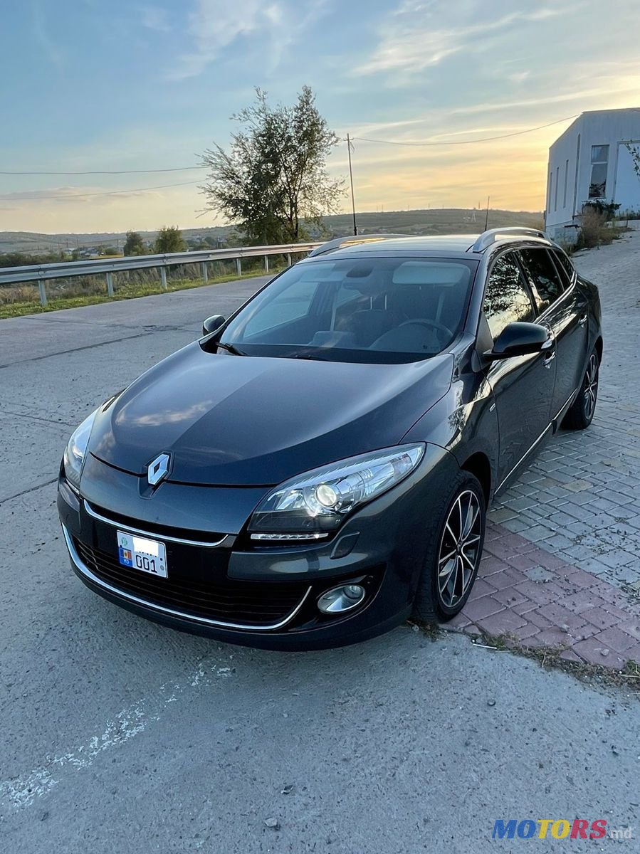 2012' Renault Megane photo #4