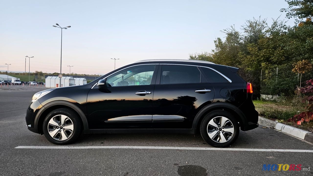 2017' Kia Niro photo #5