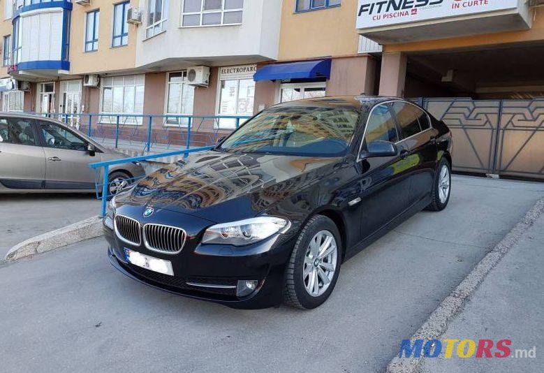 2013' BMW 5 photo #1