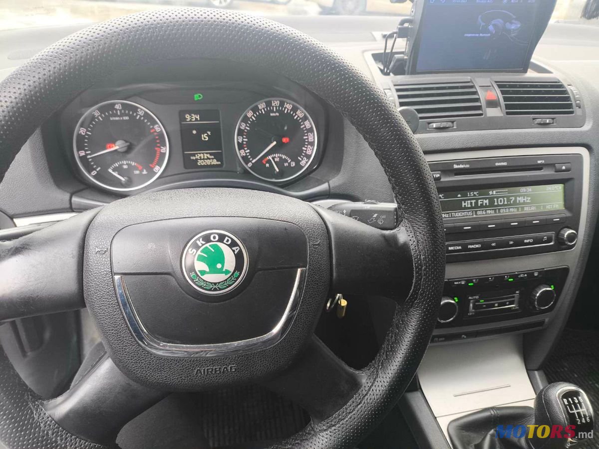 2012' Skoda Octavia photo #2