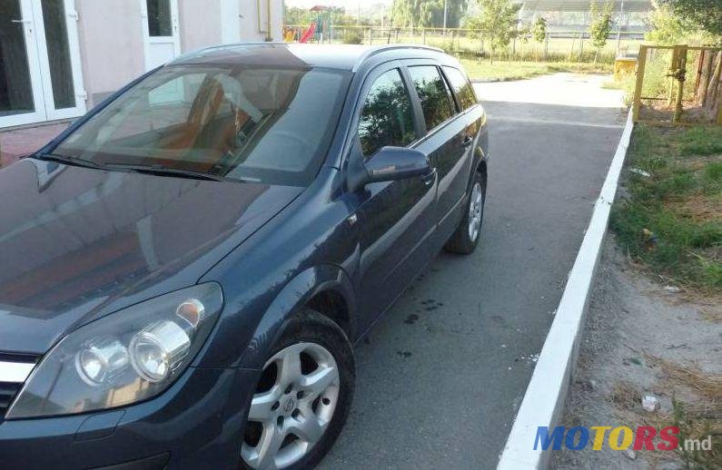 2006' Opel Astra photo #2