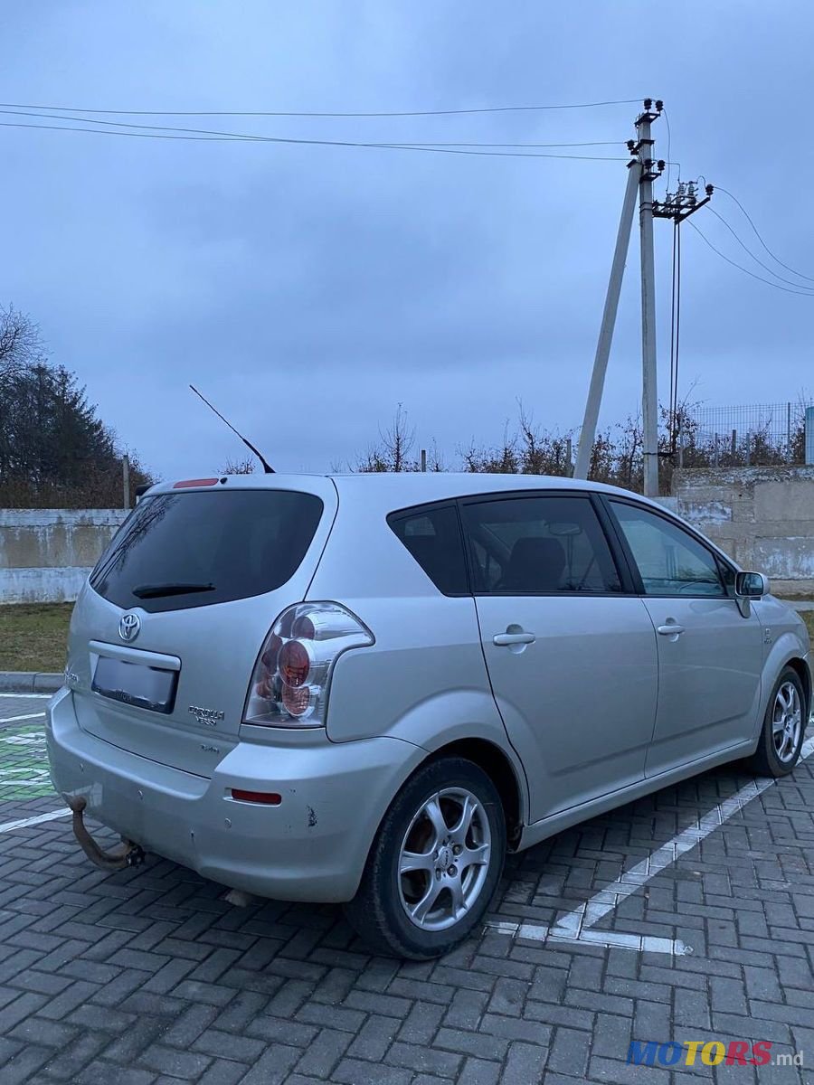 2006' Toyota Corolla Verso photo #4