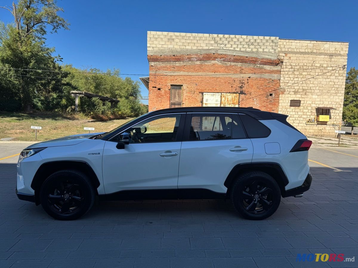 2019' Toyota RAV4 photo #4