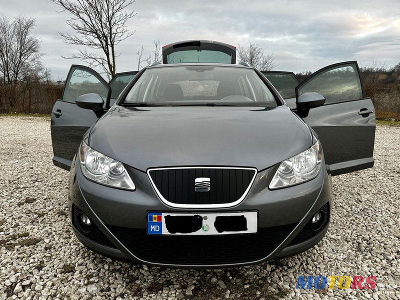 2013' SEAT Ibiza photo #2