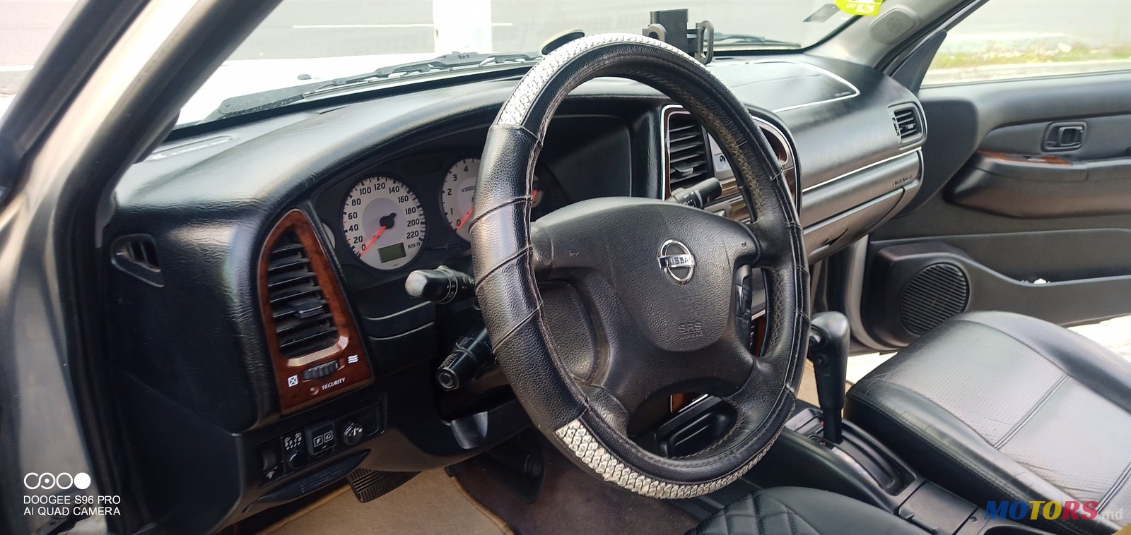 2001' Nissan R50 photo #1