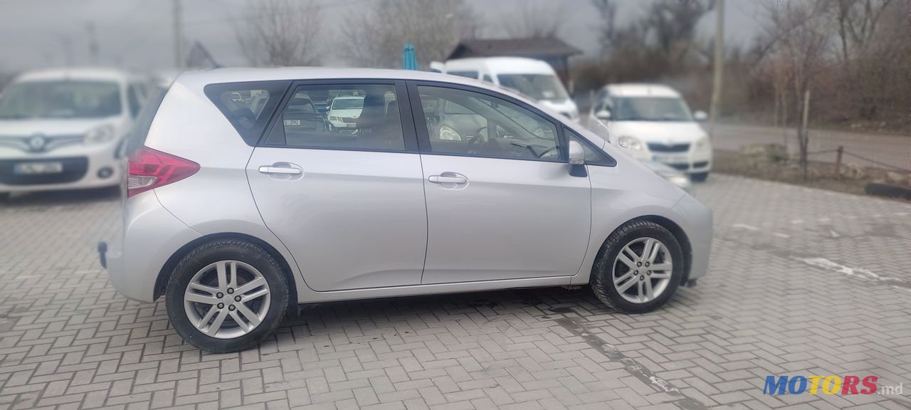 2011' Subaru Trezia photo #4