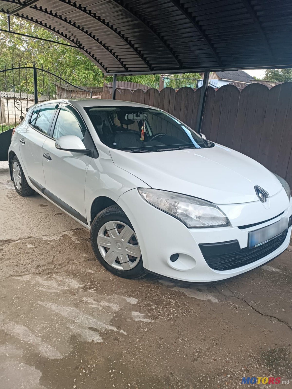 2009' Renault Megane photo #1