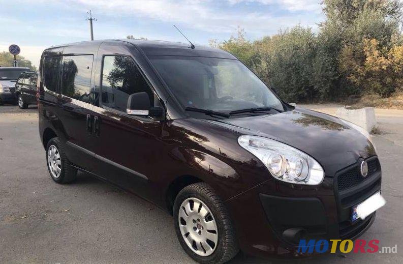 2010' Fiat Doblo photo #1