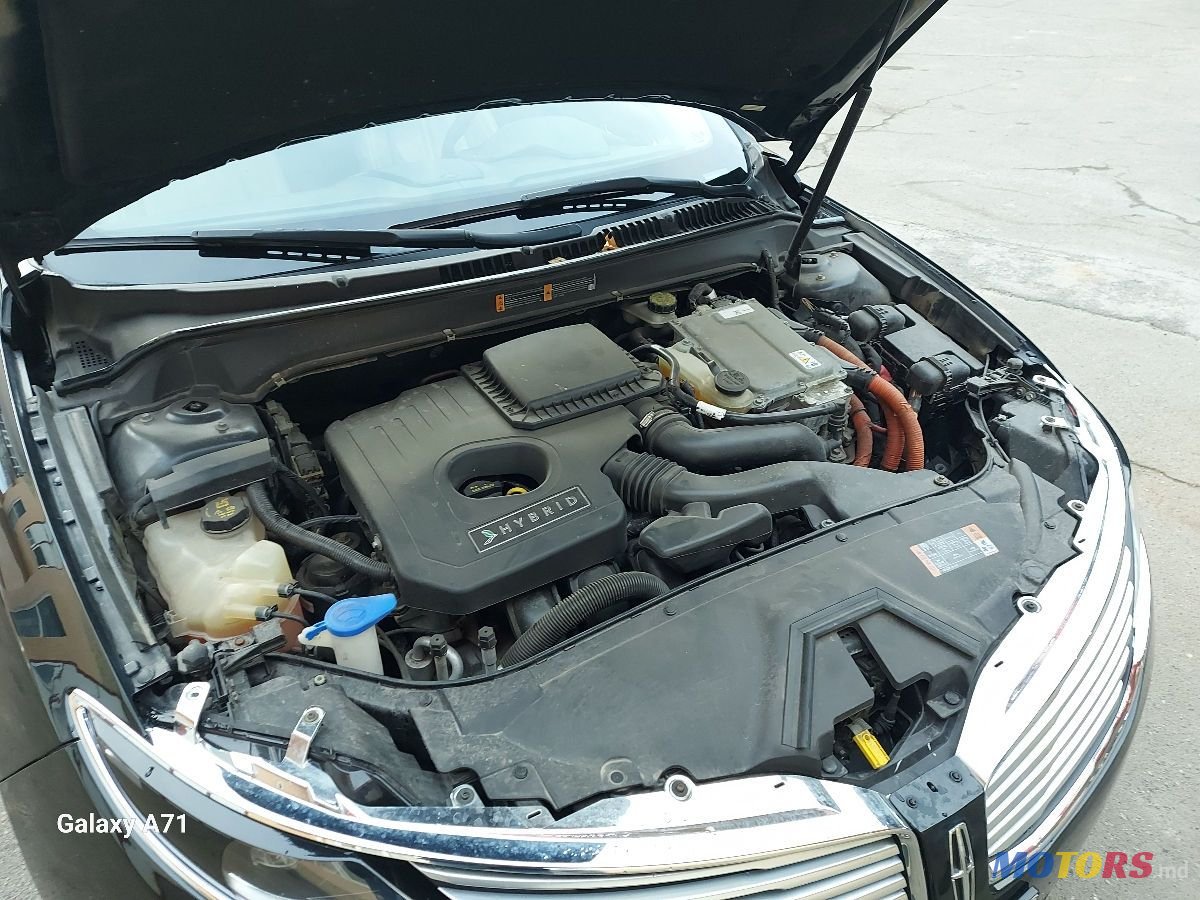2014' Lincoln MKZ photo #2