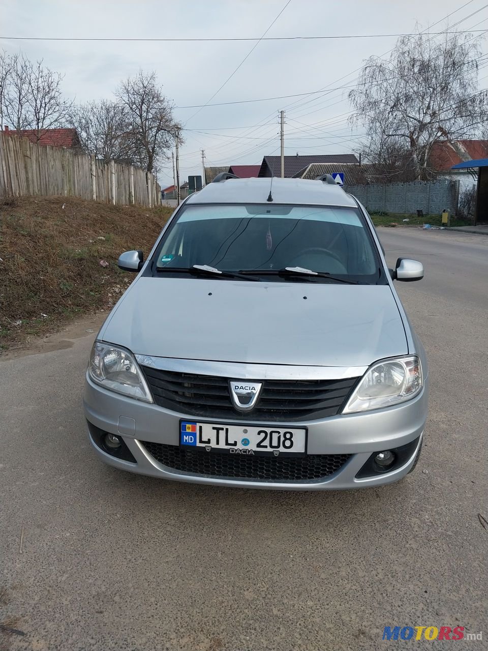 2009' Dacia Logan photo #2