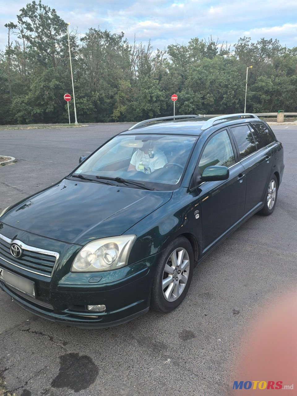 2005' Toyota Avensis photo #2