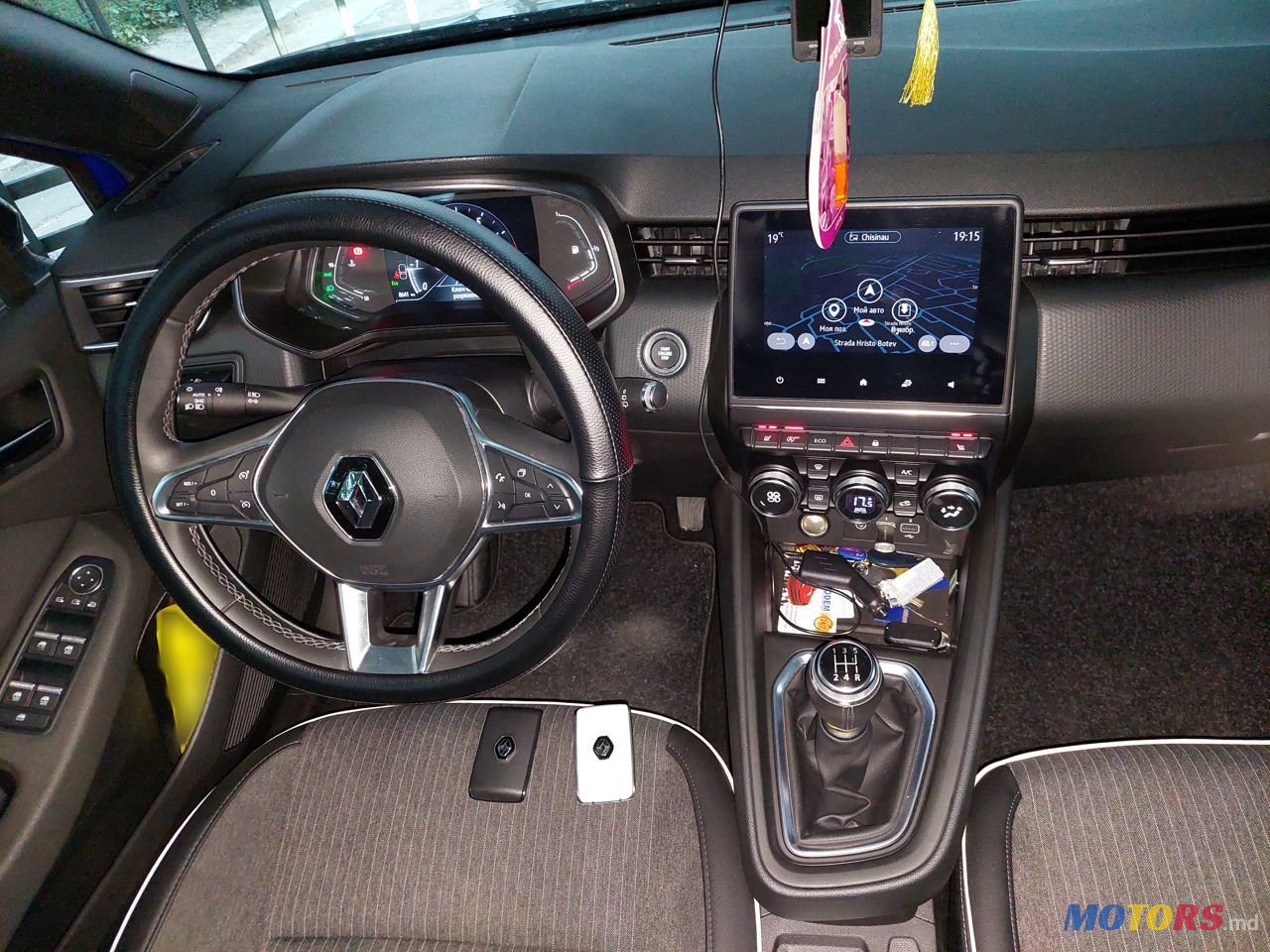 2020' Renault Clio photo #6