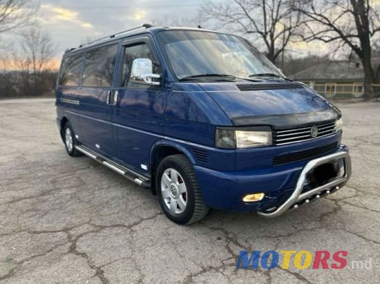 2002' Volkswagen Transporter photo #1