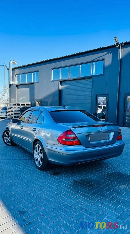 2006' Mercedes-Benz E Класс photo #1
